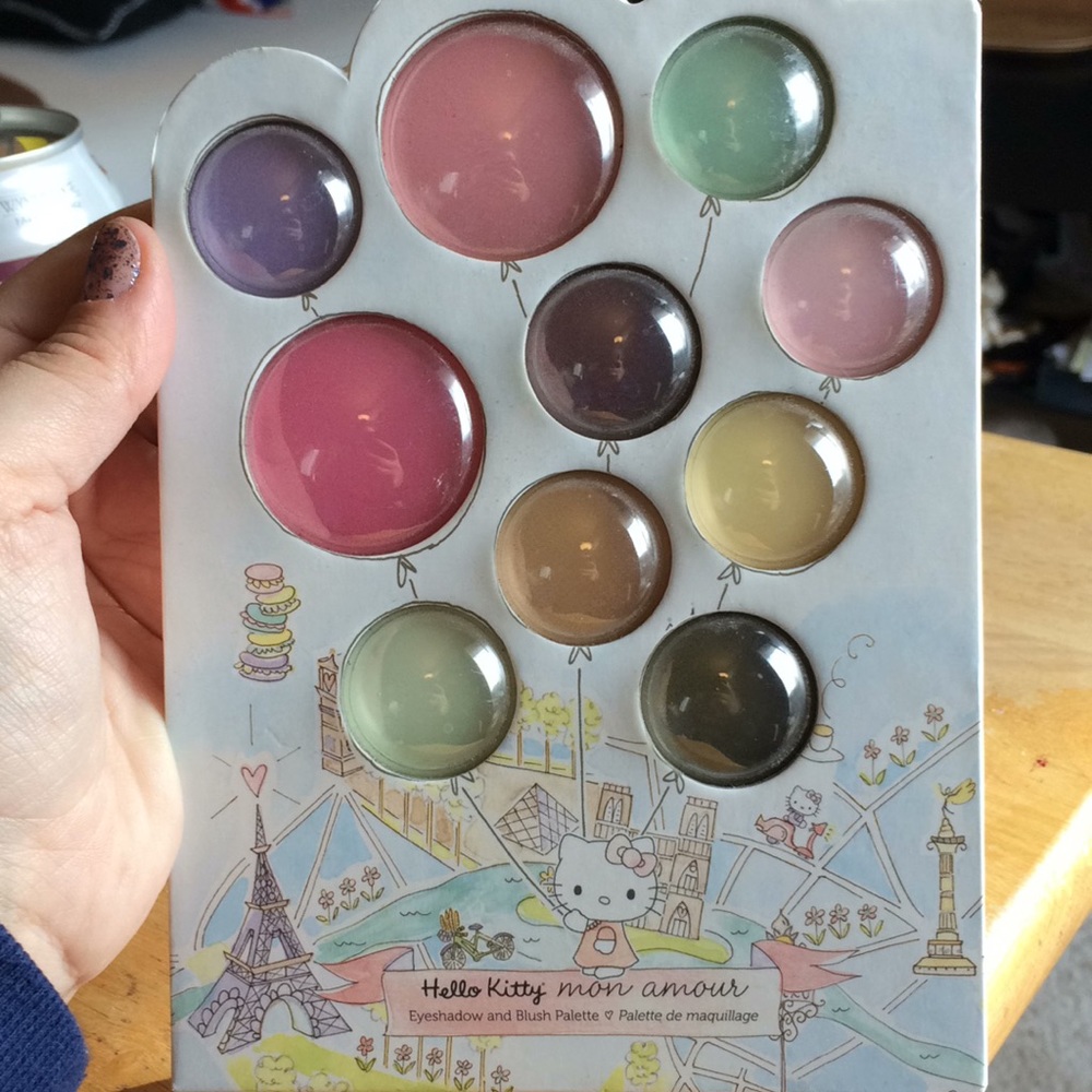 Hello Kitty by Sanrio Mon Amour Palette.